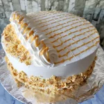 Torta pompadour de lúcuma